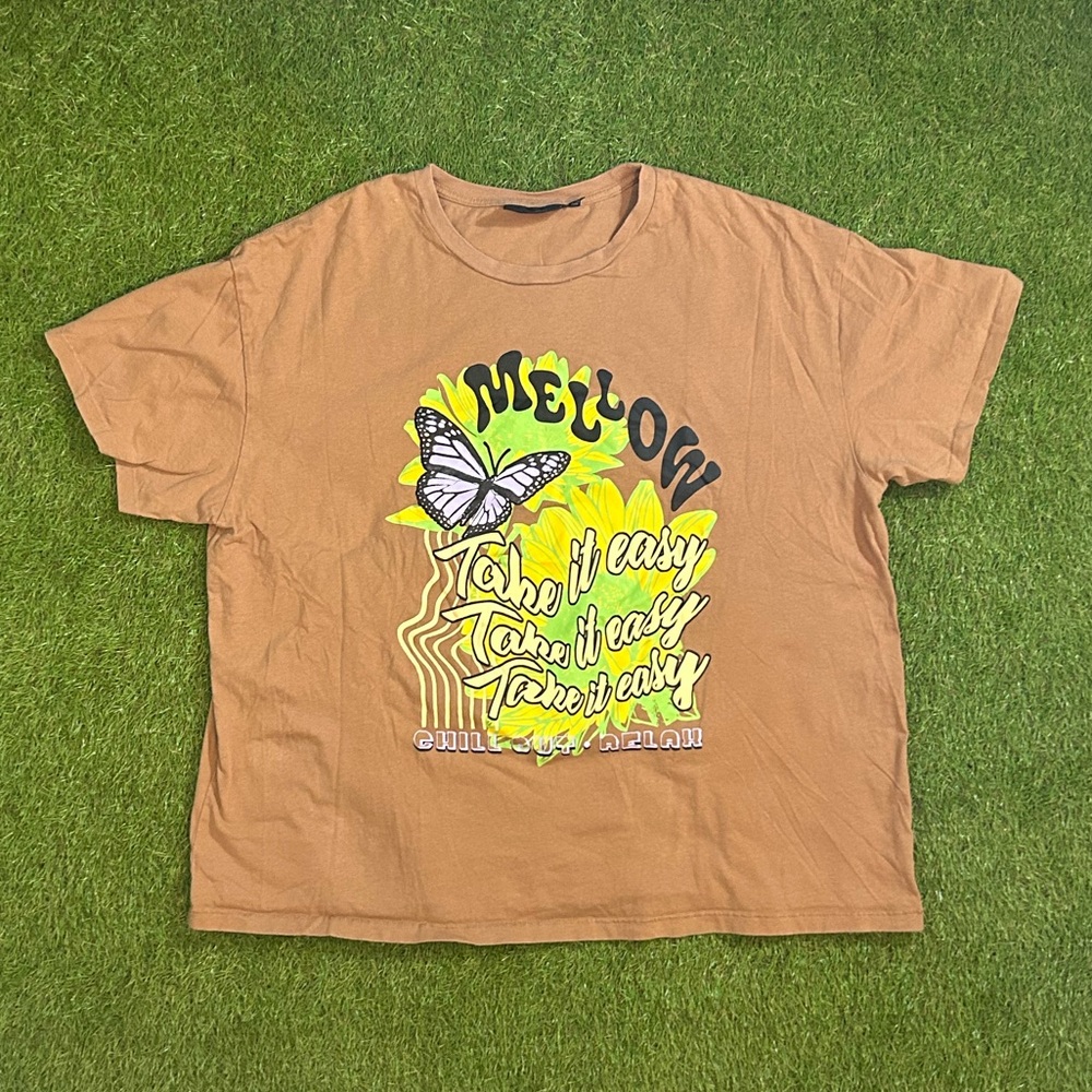 No Boundaries Brown and Yellow Short Sleeve Tee